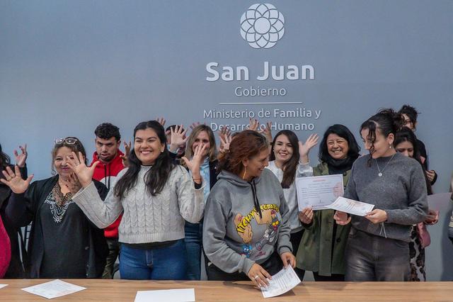 Entregaron certificados a 25 participantes del curso básico de Lengua de Señas Argentinas