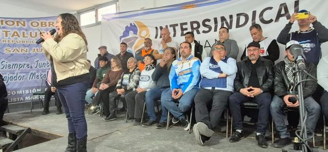 La Intersindical salió al cruce del presidente de la Cámara Minera y defendió a la industria local