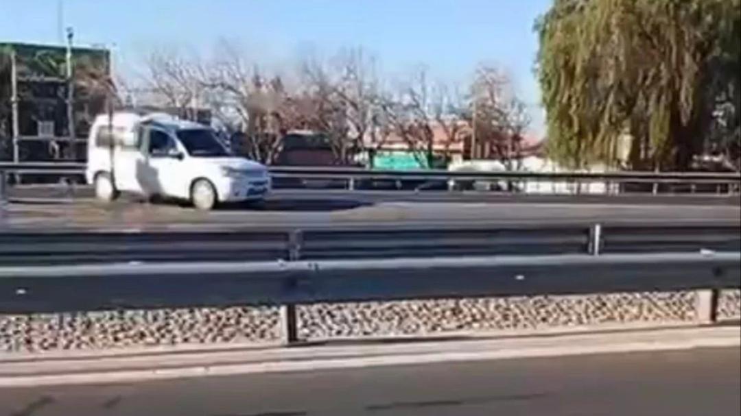 Imprudente: un conductor ingresó en contramano en la Av. Circunvalación