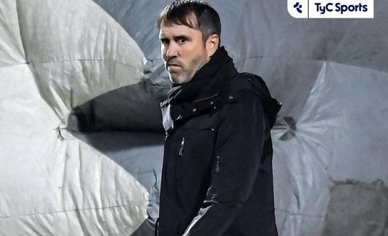 Coudet asumió el mal momento de River y reclamó más incorporaciones