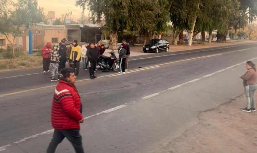 Dos accidentes casi pegados armaron un caos en la zona del aeropuerto