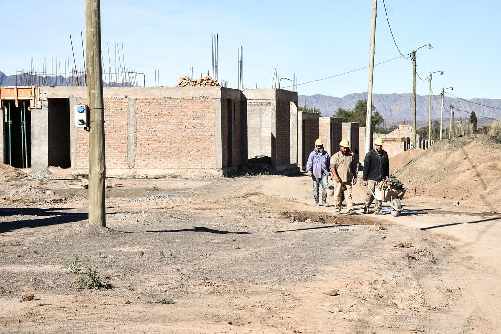 San Juan va por un financiamiento millonario para levantar casas y obras estratégicas