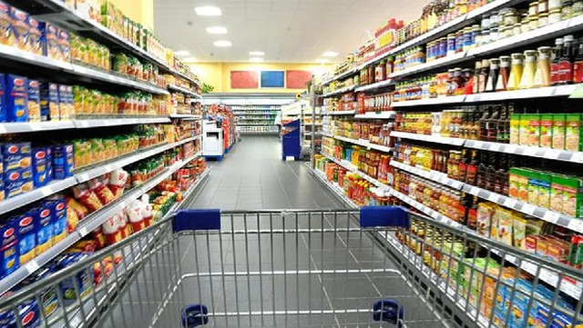 Abril cerró con actividad sin variaciones y un retroceso del consumo masivo