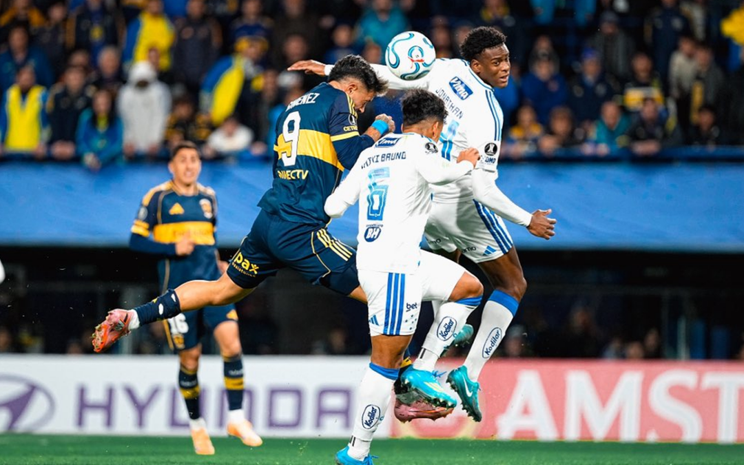 Boca llega obligado a vencer a Universidad Católica para seguir con vida en el grupo