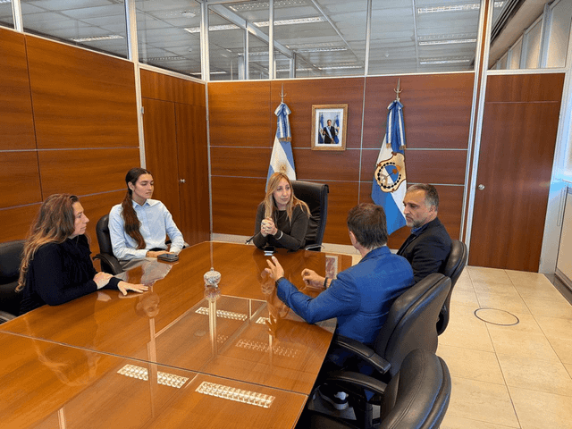 Palma recibió a referentes alemanes en una visita vinculada a una capacitación sobre comunicación