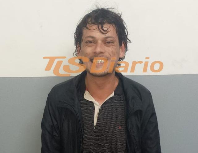 Detuvieron a un hombre que irrumpió con un cuchillo en la vivienda de su expareja