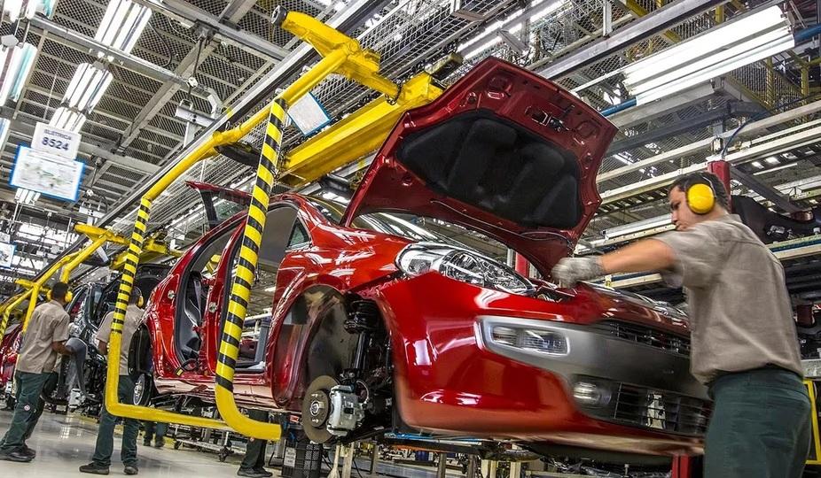 La industria automotriz arrancó el año con una caída fuerte y apuesta a repuntar en la segunda mitad