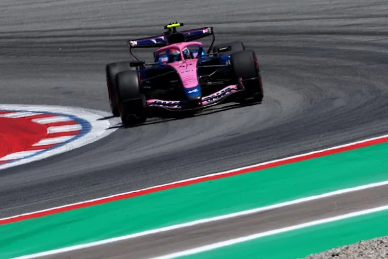 Colapinto finalizó octavo en Barcelona y Hamilton celebró su primer triunfo con Ferrari