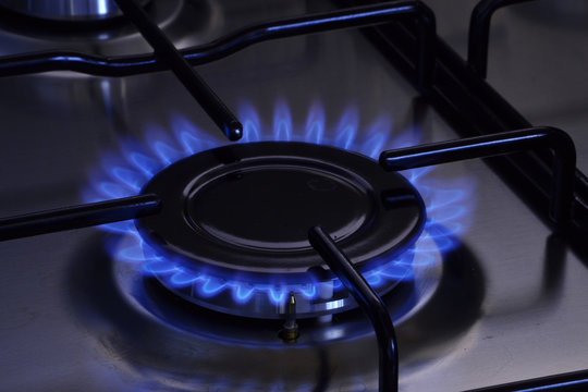 Junio llega con subas en luz y gas por encima de lo que marca la inflación