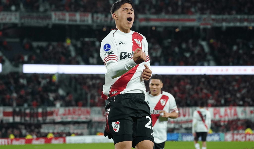 River rescató un empate sobre el cierre y aseguró el liderazgo del Grupo H