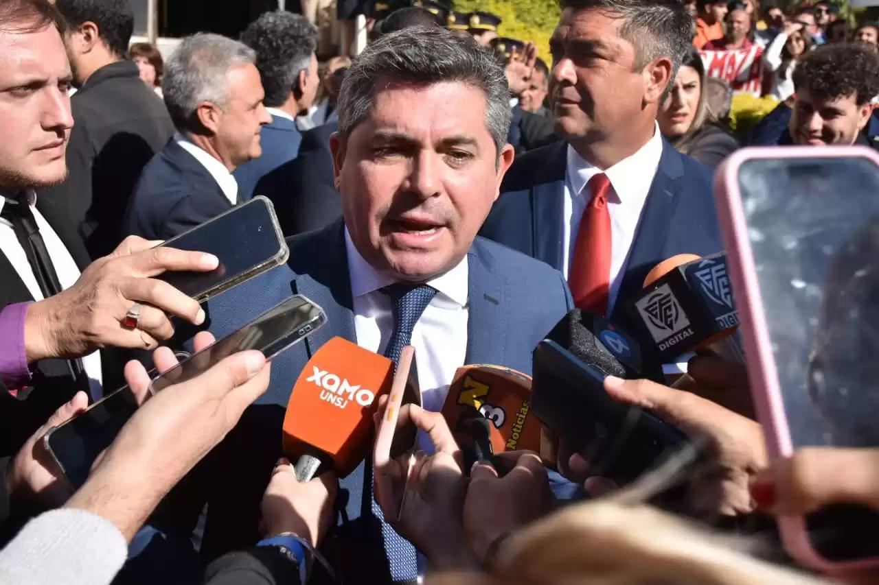 Orrego salió a respaldar la inversión escolar y dijo que estudiar ya no depende del bolsillo