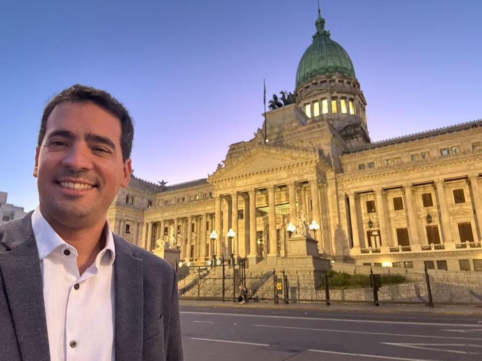Adrián Ravier debutará como vocero presidencial el próximo 30 de junio