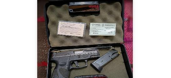 Secuestran armas y municiones en una causa por amenazas agravadas