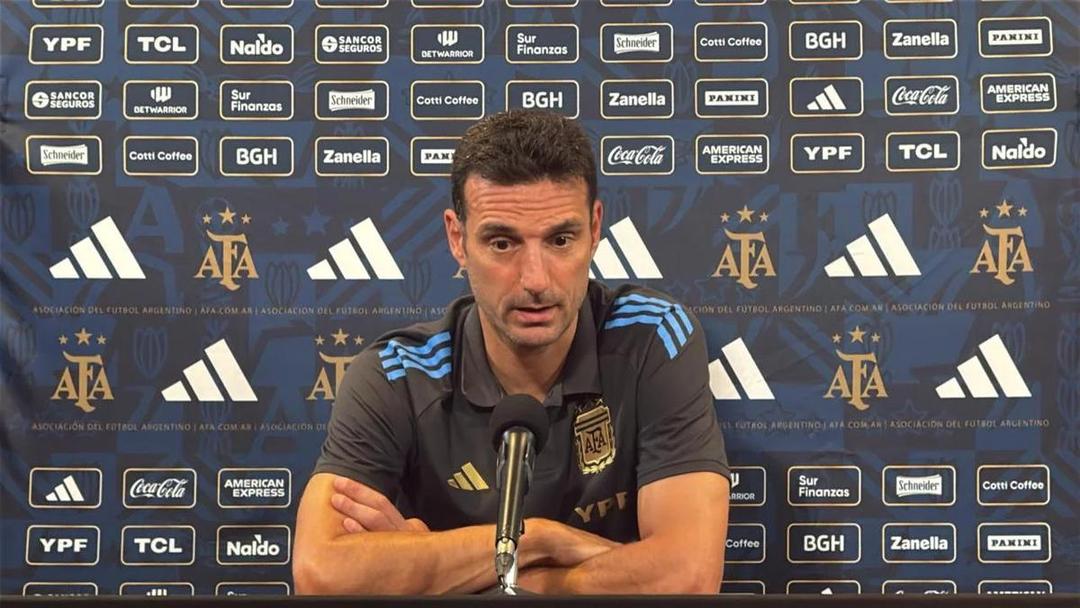 Scaloni ajusta el equipo y sigue de cerca la evolución de Tagliafico