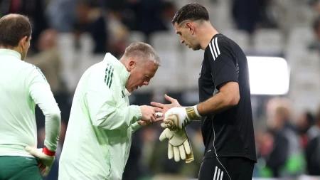 Martínez será evaluado por una molestia en la mano tras la consagración del Aston Villa