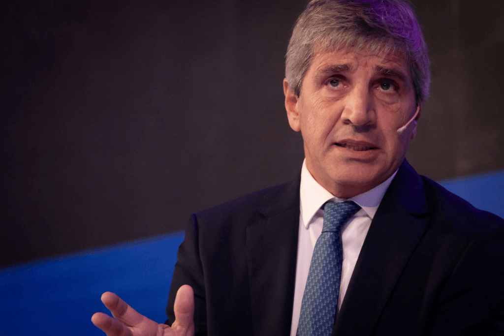 Junio cerró con déficit, pero el semestre todavía le sonríe al Gobierno