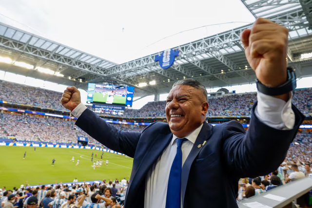 Mundial 2030: la AFA gestiona que Argentina reciba toda la fase inicial del torneo