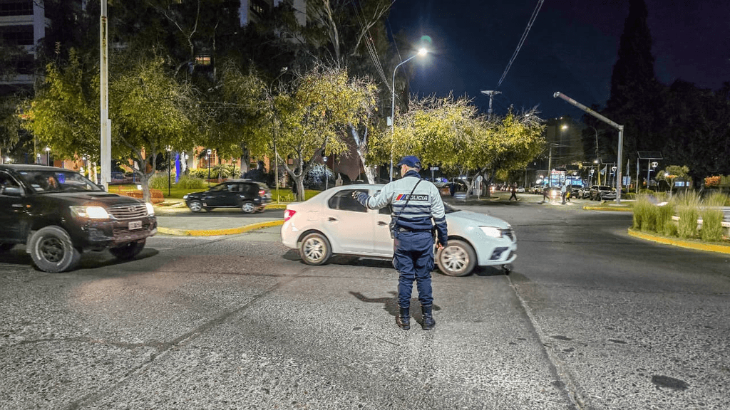 Los operativos del fin de semana largo dejaron 112 actas y 18 vehículos radiados