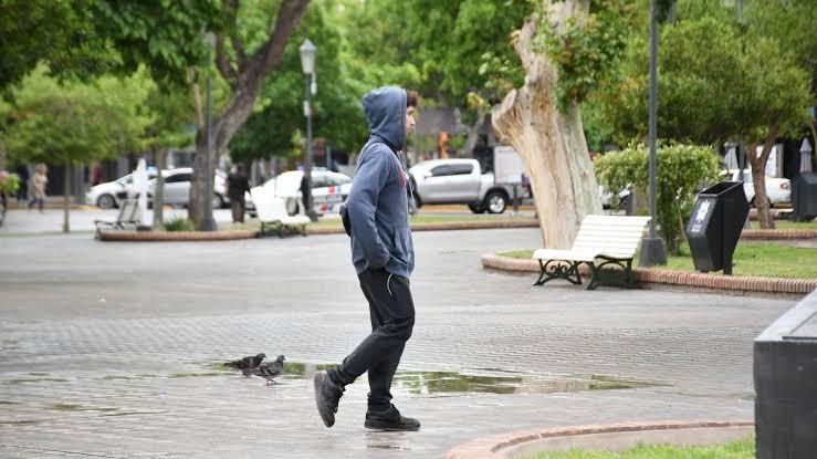 San Juan cierra el sábado con heladas, algo de alivio a la tarde y viento fuerte a la noche