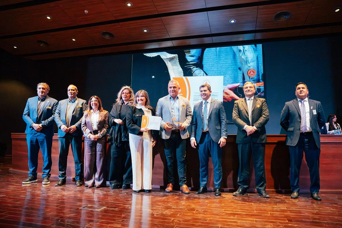Los Azules recibió el Sello "Compromiso por la Alfabetización"