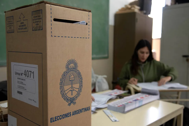 El Senado se prepara para una sesión decisiva mientras sigue la negociación por la reforma electoral