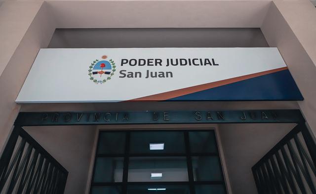 Investigan a un condenado en Albardón por presunto grooming a menores en redes sociales