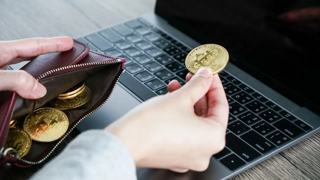 El Ejecutivo amplió las exenciones del impuesto al cheque para fintech, cripto y otros servicios financieros