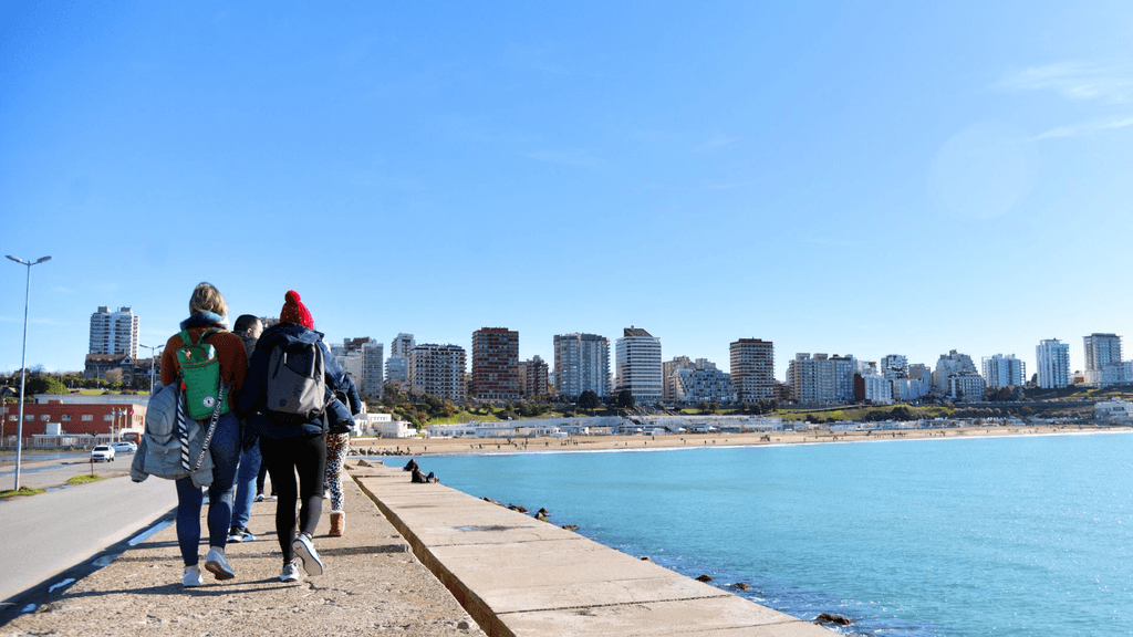 El feriado de Mayo dejó una marea de turistas y un gasto que superó los $339 mil millones