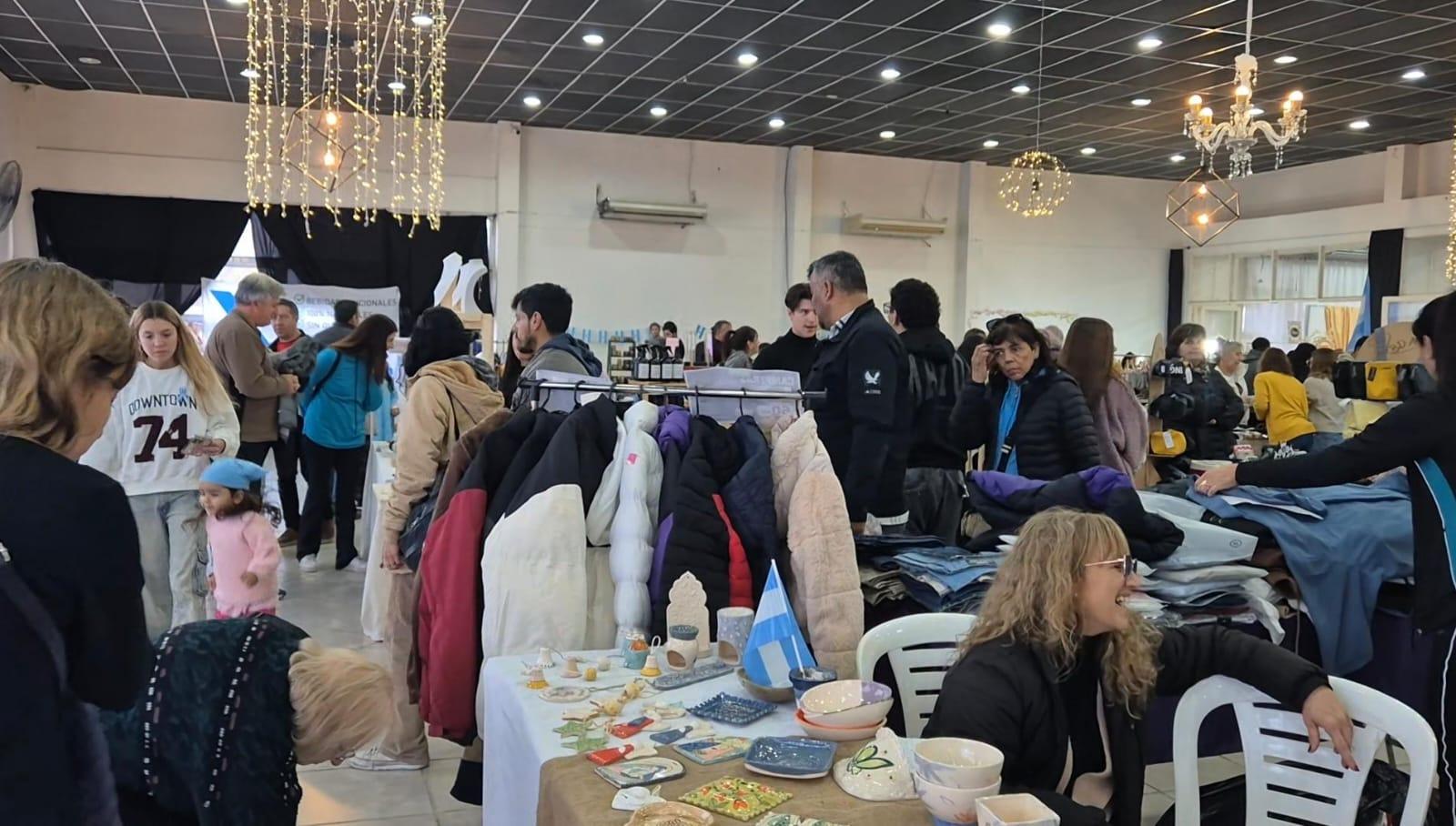 Viva Feria vuelve a Rawson este domingo con juegos, música y más de 190 emprendedores