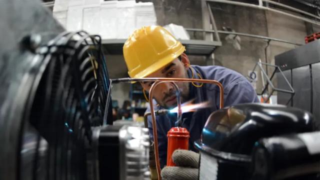El empleo formal volvió a retroceder y acumula casi 41.000 bajas en doce meses