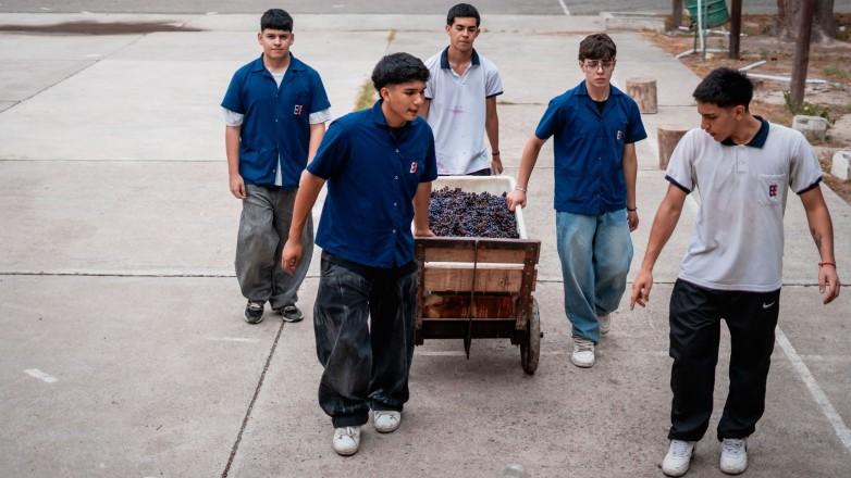 Más de 1.500 chicos ya hacen prácticas y se meten de lleno en el mundo laboral