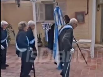 Un gesto patriótico que conmovió a todos en una residencia de Miraflores