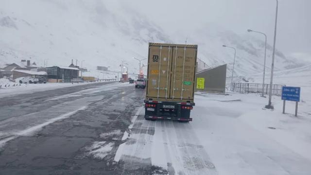 Paso a Chile en la mira: camioneros denuncian falta de mantenimiento y problemas operativos