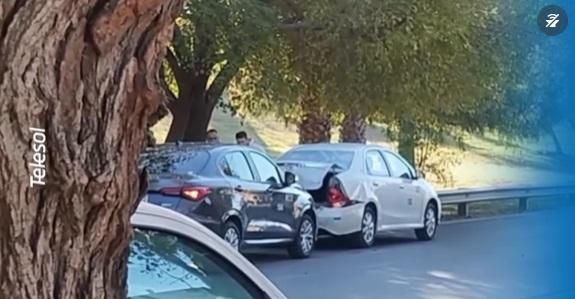 Remiseros protestaron contra Uber y DiDi en San Juan, pero la caravana terminó con un choque