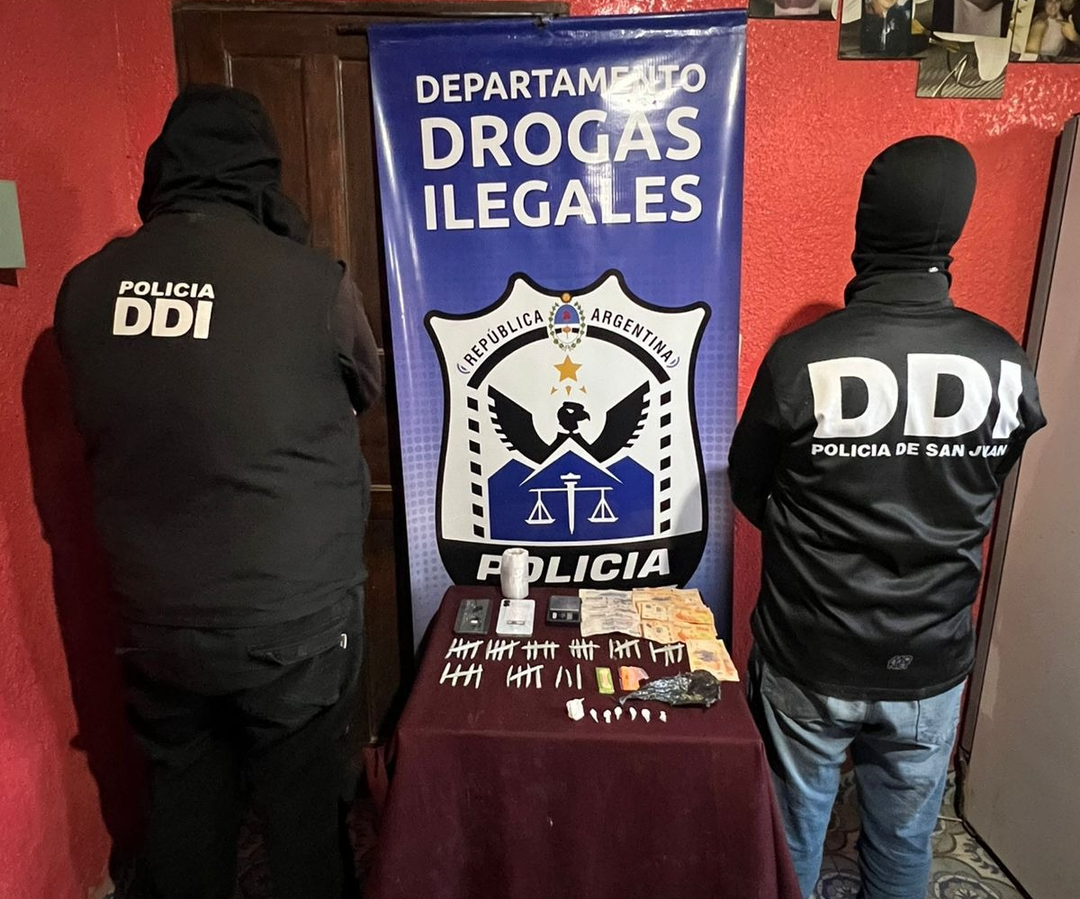Dos hermanos quedaron detenidos tras un allanamiento por venta de estupefacientes en Chimbas