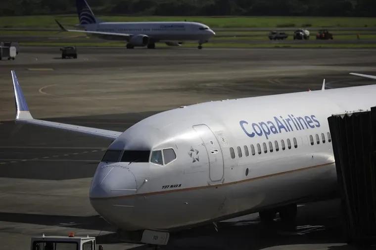 Los sorprendieron teniendo sexo en pleno vuelo: terminaron detenidos