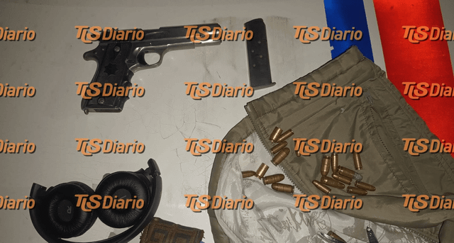 Dos detenidos tras un control en Ruta 20 donde hallaron una pistola, municiones y una moto
