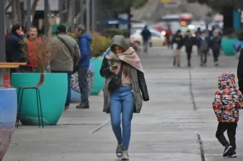 Arranca el frío y las nubes mandan: cómo estará este miércoles en la provincia