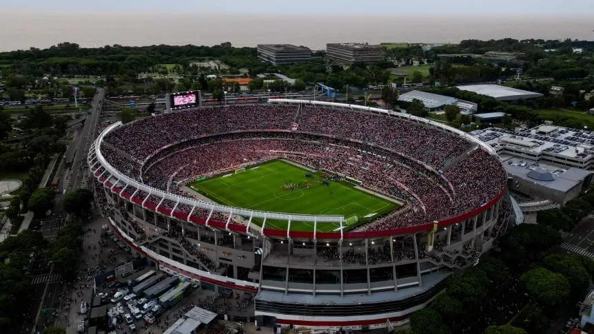 River tantea un amistoso con Barcelona en el Monumental