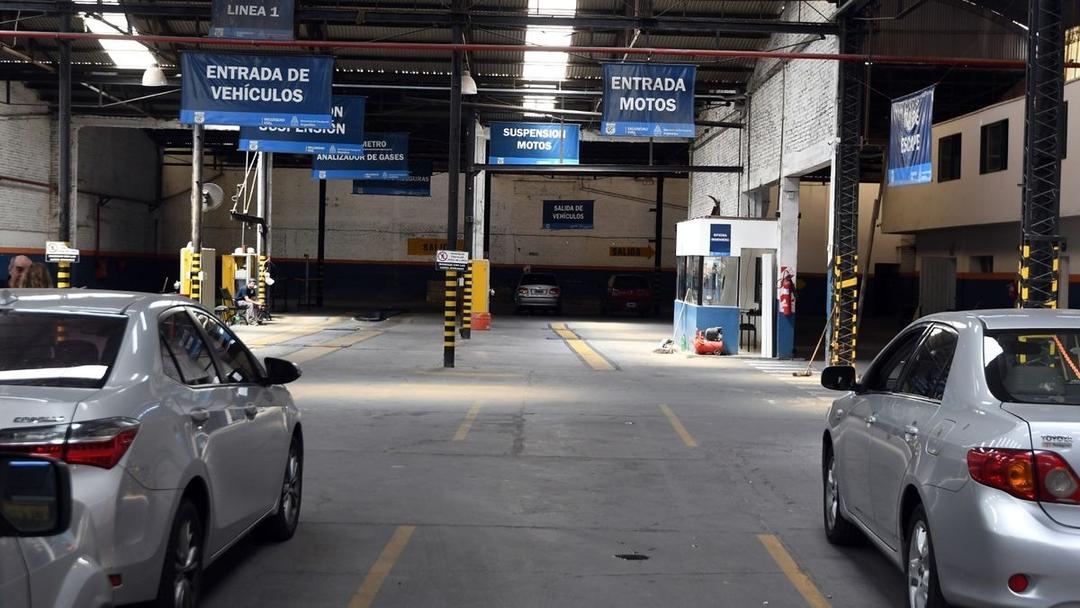 El Gobierno habilitará a talleres mecánicos para realizar la RTO