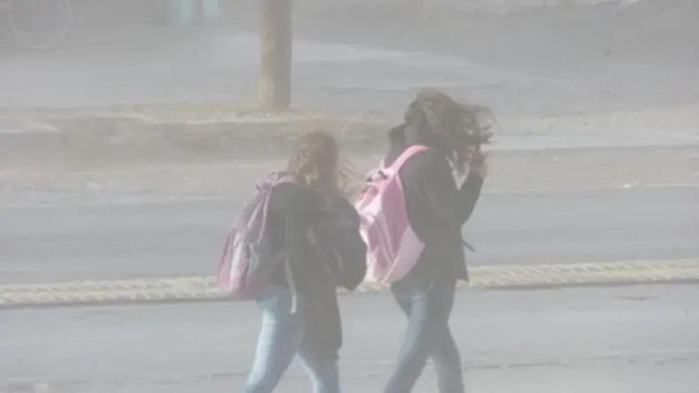 El viento pega fuerte en San Juan, pero las clases de la mañana son normales