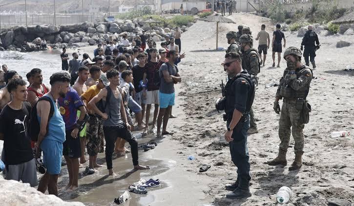 Ceuta eleva a 88 los fallecidos en medio del refuerzo fronterizo