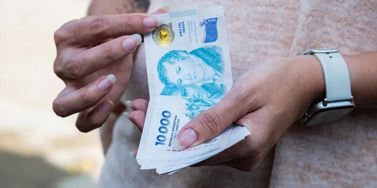 La AUH volvería a ajustarse en agosto y ya se conoce la cifra estimada