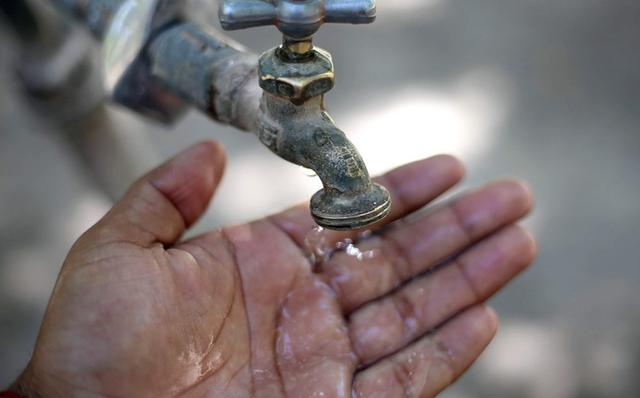 OSSE advirtió una baja en la provisión de agua en Sarmiento