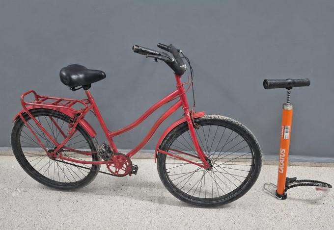 Hallaron una bici robada en un loteo y cayó un sospechoso muy conocido