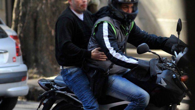 La distrajeron con una supuesta consulta y le vaciaron la puerta de la casa