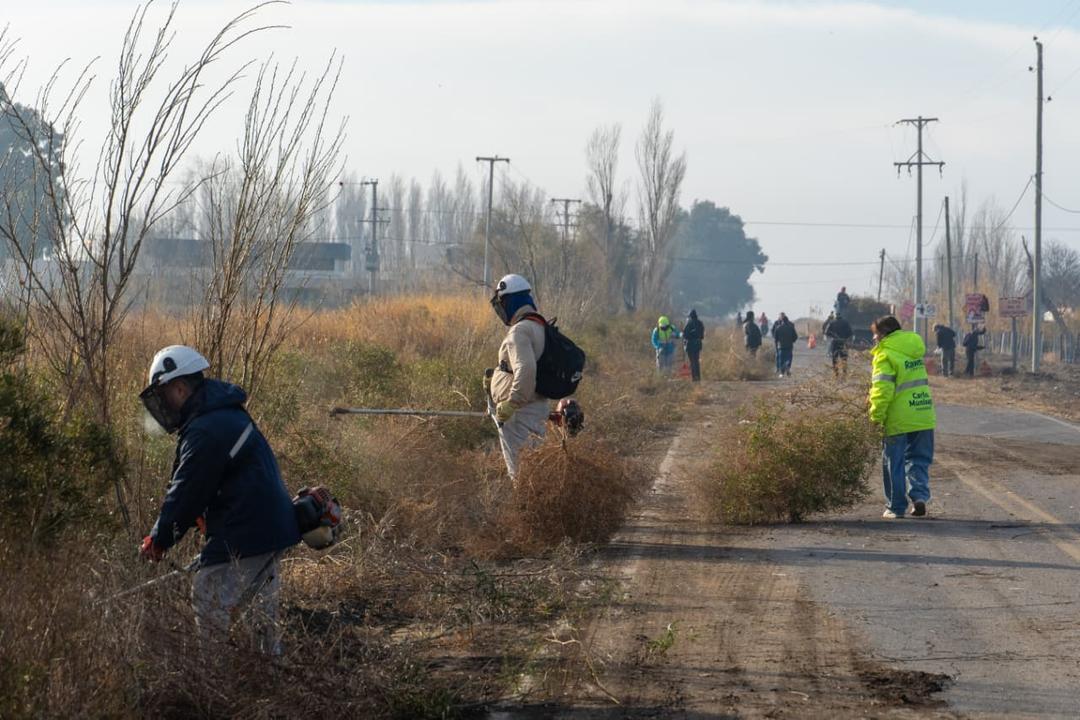 Rawson desplegó tareas de limpieza y mantenimiento en Médano de Oro