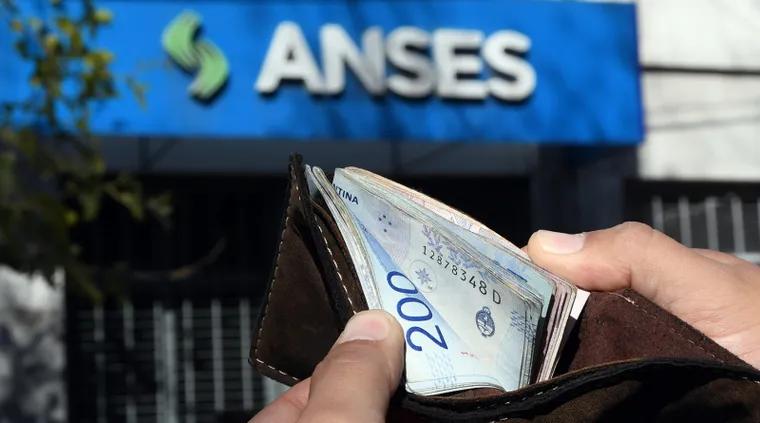 Ya está el calendario de pagos de agosto y algunos jubilados cobrarán con aumento y bono