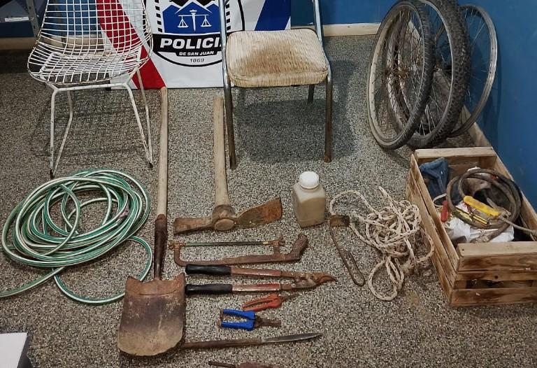 Recuperaron en un descampado los elementos sustraídos a una vecina de 25 de Mayo