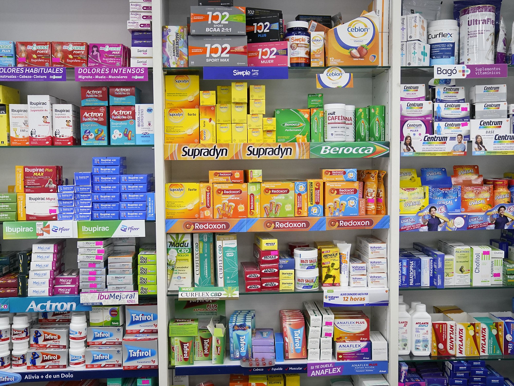 El Gobierno evalúa ampliar la venta de medicamentos de venta libre fuera de las farmacias